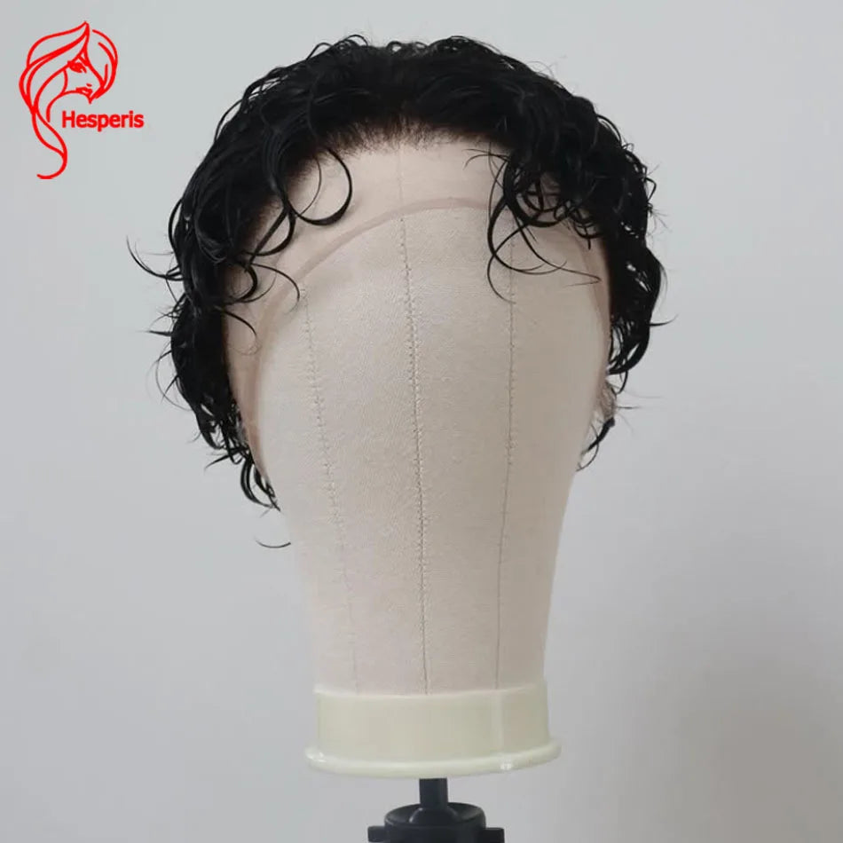 Coupe Pixie ondulée courte